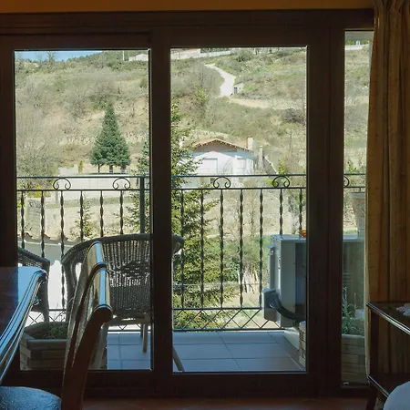 El Molí De Con Jacuzzi Casa rural *